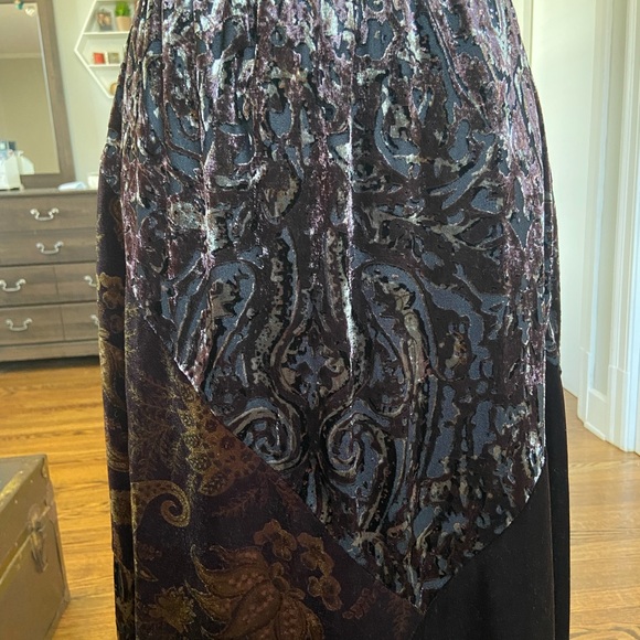 Notations Mixed Media Velvet Midi Skirt - Picture 2 of 5